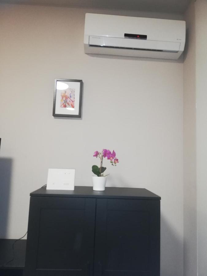 Studio Apartment Lea Cazma Bagian luar foto