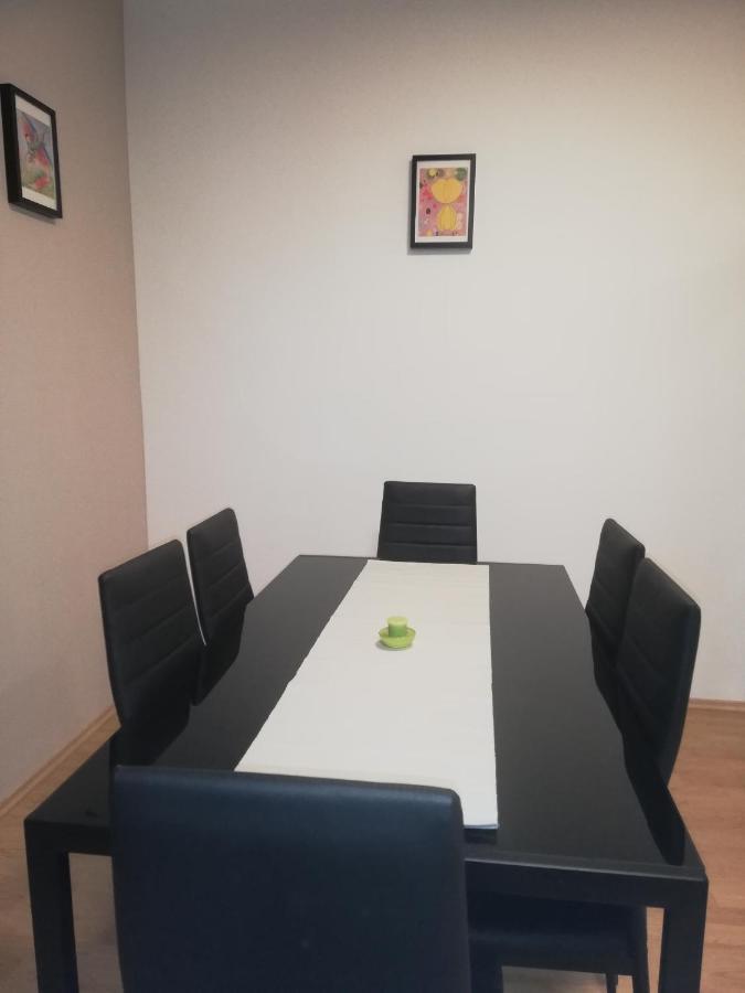 Studio Apartment Lea Cazma Bagian luar foto
